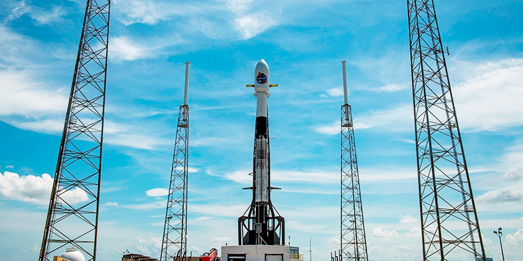Ya hay fecha para la primera misión operativa a la EEI de SpaceX y la NASA