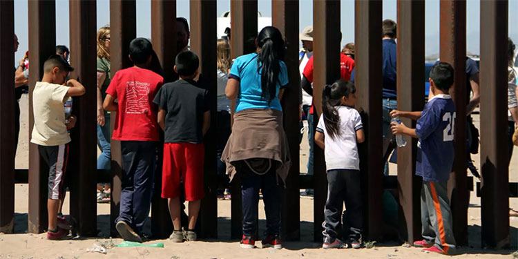"Tenemos que quitarles a los niños": nueva polémica por la política migratoria de Trump