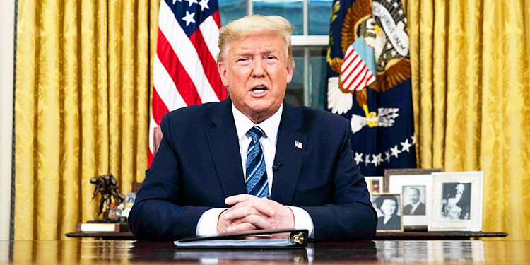 Trump vuelve a trabajar al Despacho Oval pese a su diagnóstico de COVID-19