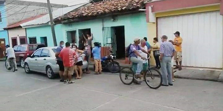 Confuso tiroteo deja niña muerta