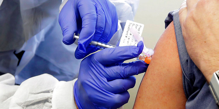 Casa Blanca bloquea pautas de la FDA en vacunas contra el coronavirus