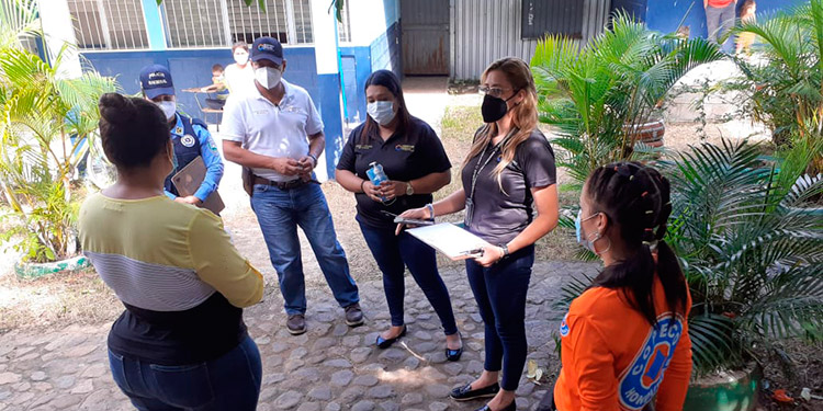 Verifican atención a afectados por Eta