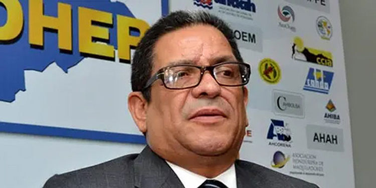 Armando Urtecho: “No es momento de discutir iniciativa que provocará crisis”