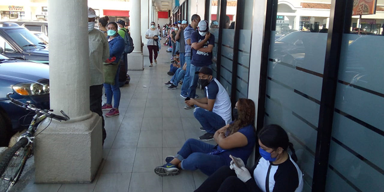 Bancos de Honduras atenderán este miércoles hasta la 1:00 de la tarde