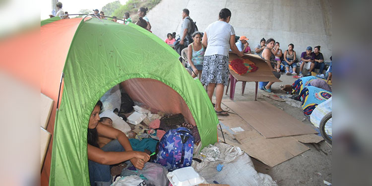 Puente de salida a occidente, el “hogar” de damnificados
