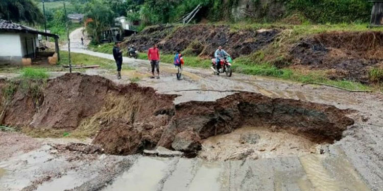 Tres desaparecidos y 39 viviendas afectadas en Trojes
