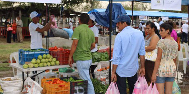 Si el pueblo consume lo que el país produce vamos a salir de esta