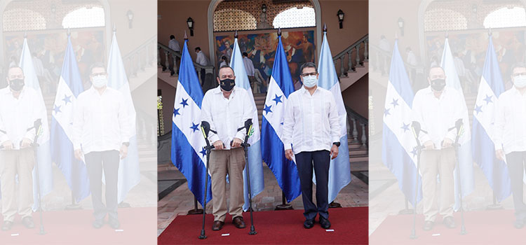 Presidente Hernández recibe a su homólogo de Guatemala, Alejandro Giammattei