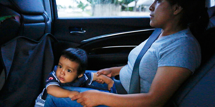 EEUU: Centroamericanos que llegaron en masa, hoy en el limbo