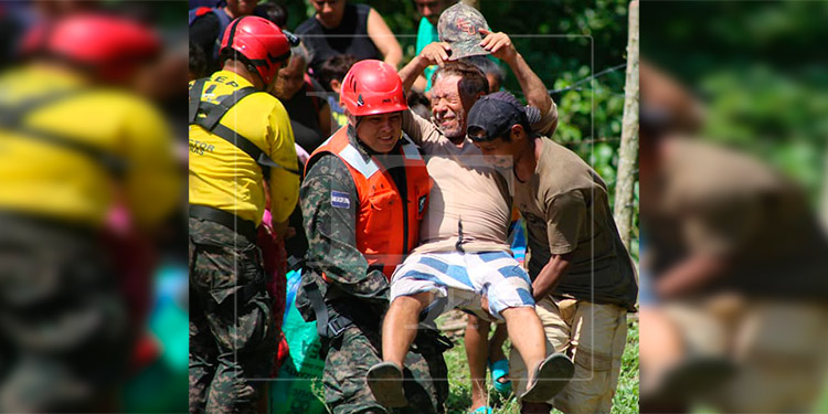 Colegio de Psicólogos asistirá a personas afectadas por las inundaciones en la zona norte