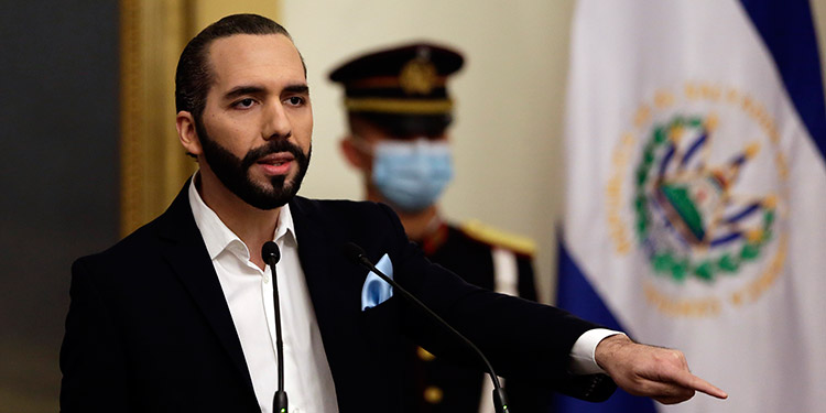 Presidente salvadoreño cuestiona a fiscal