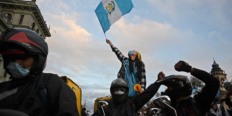 Siguen tensiones en Guatemala y el presidente pide ajustes