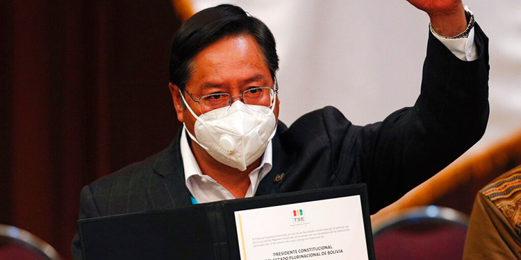 Inicia la transición en una Bolivia todavía polarizada
