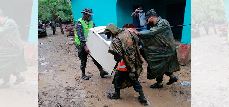 Comienzan evacuaciones obligatorias en la comunidad de Prieta, Tocoa, Colón ante "Iota"