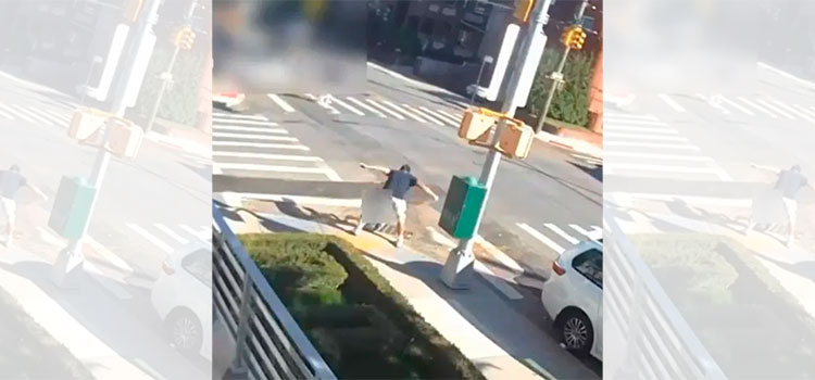 Video captó brutalidad sin freno: puñetazo a niño en plena calle de Nueva York