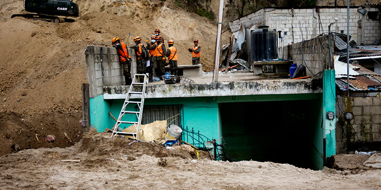Al menos cuatro personas mueren en Guatemala por la depresión tropical Eta