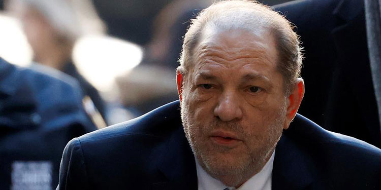 Aíslan en prisión al productor de cine Harvey Weinstein por síntomas de covid