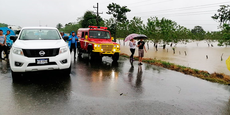 Comunidades incomunicadas por la tormenta tropical Eta (Video)
