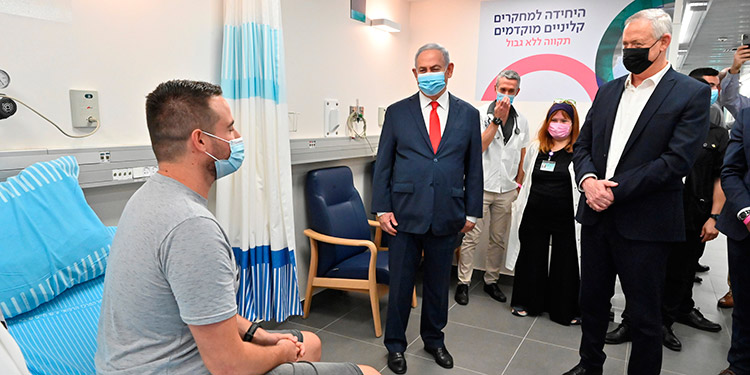Vacuna israelí contra la COVID-19 comienza la fase de pruebas en humanos