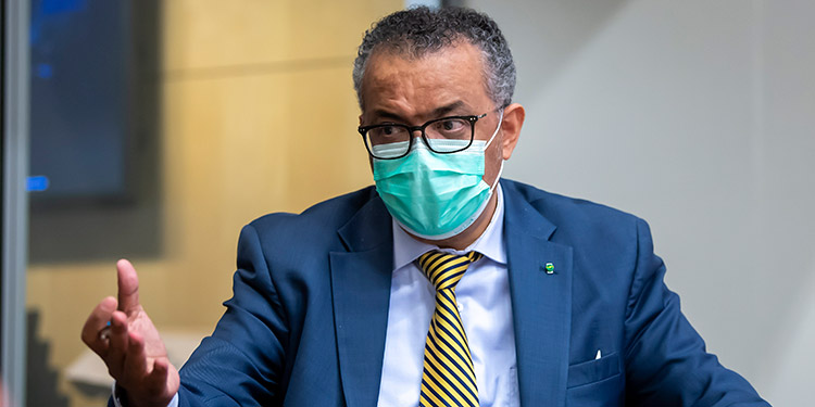 La OMS asegura que la vacuna para frenar la pandemia es urgente, pero no resolverá sus causas