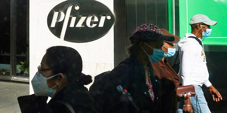 Pfizer pide uso de emergencia de su vacuna en EEUU