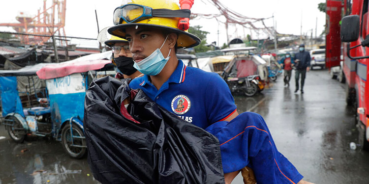 Diez muertos por impacto de supertifón en Filipinas