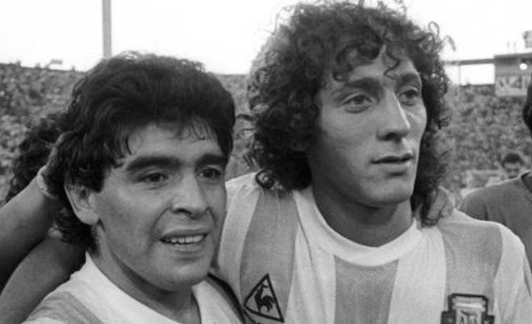 Troglio a Maradona: Mi familia y yo te vamos a querer toda la vida