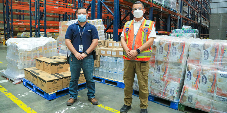 Walmart dona víveres y kits de higiene para atender a damnificados por Eta