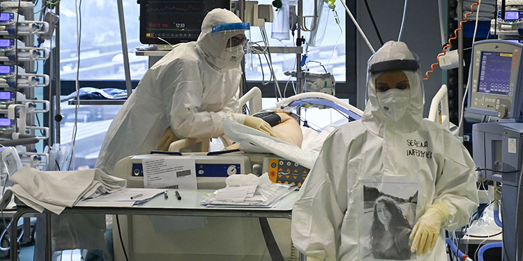 OMS advierte a Europa que sigue siendo ‘vulnerable’ pese a disminución de casos