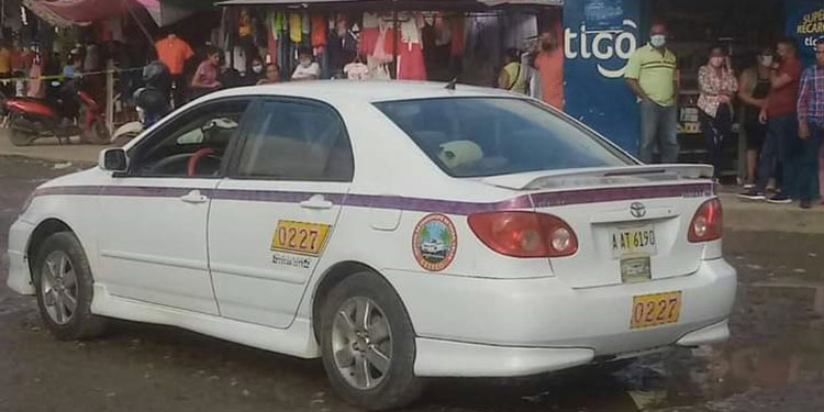 Taxista acribillado a tiros frente a mercado