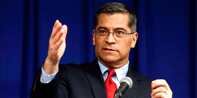 Biden anuncia que nominará al hispano Xavier Becerra como secretario de Salud