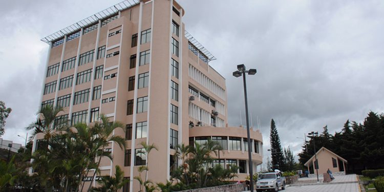 Suspenden vacaciones a todos los funcionarios del Poder Ejecutivo