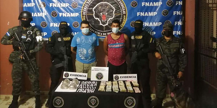 Dos apresados por lavado de activos y narcomenudeo