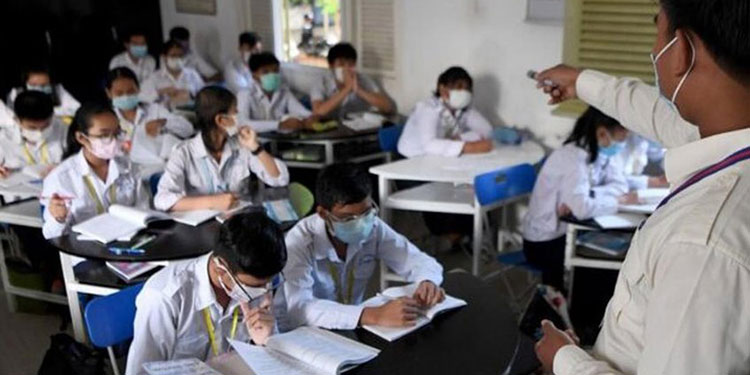 Arnaldo Bueso: las clases en el 2021 serán presenciales y con grupos pequeños de alumnos
