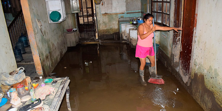 10 mil familias sin agua ni “luz” claman por ayuda