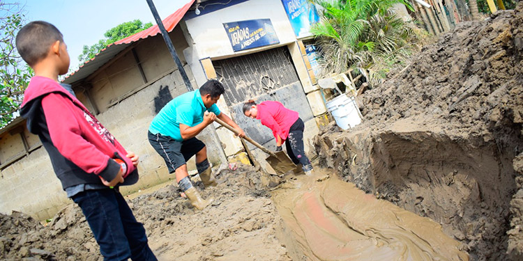 10 mil familias sin agua ni “luz” claman por ayuda