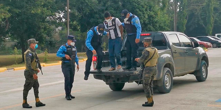 Lo atrapan por tender emboscada a comerciante