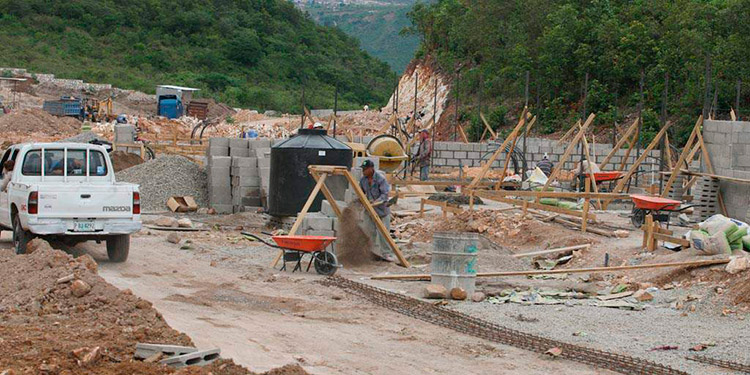 Mario Reyes: El 70% de la construcción de viviendas en la capital es anormal