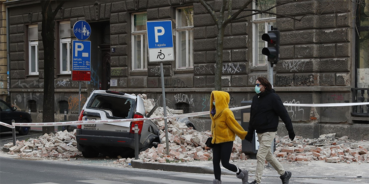 Edificios dañados y pánico por fuerte sismo de magnitud 6,4 en el centro de Croacia (Video)