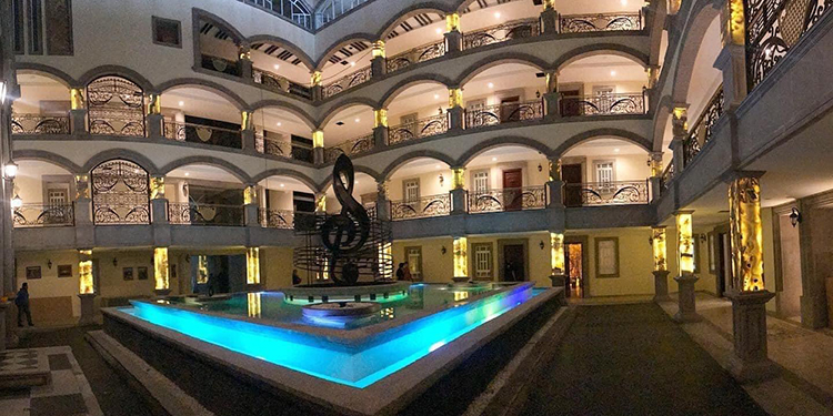 "El Buki" abrirá hotel en México que causa sensación (Fotos)