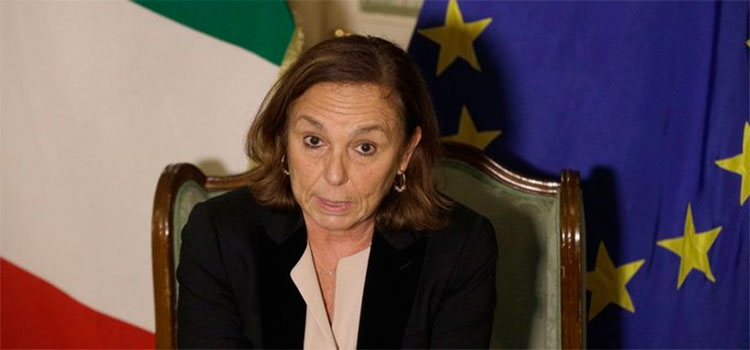 Ministra italiana se entera de que tiene COVID en el Consejo de Ministros
