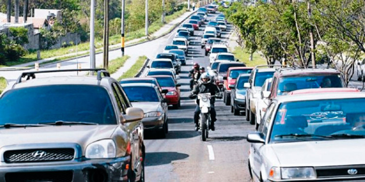 Recaudación por matrícula vehicular caería en un 30%