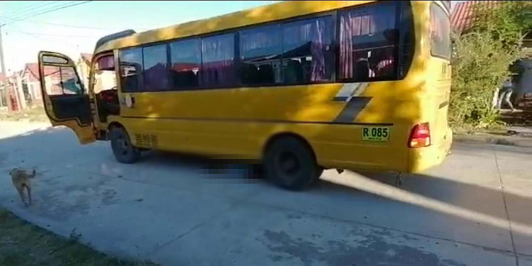 Arrollado por autobús fallece niño de 4 años
