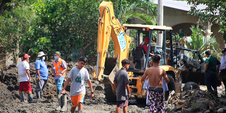 Operación “No Están Solos” inicia limpieza de calles del sector Rivera Hernández de SPS