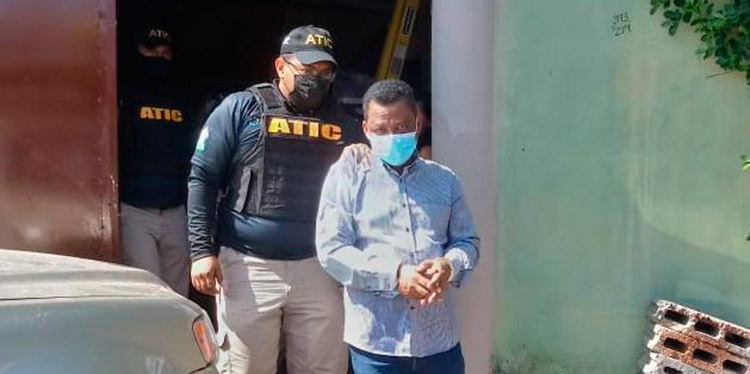 Dictan prisión preventiva contra pastor “porno”