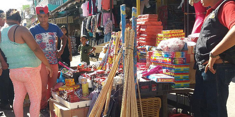 “Venta loca” de pólvora en la ciudad de Choluteca