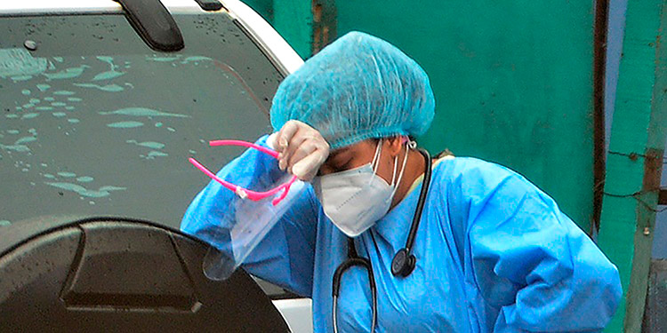 “Héroes y heroínas”, trabajadores esenciales en las emergencias