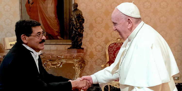 Papa Francisco recibe cartas credenciales del embajador hondureño, Carlos Cordero 