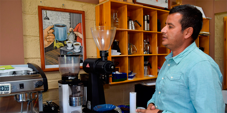 Productores de café apoyados por PROCAGICA deleitan mercados asiáticos y europeo
