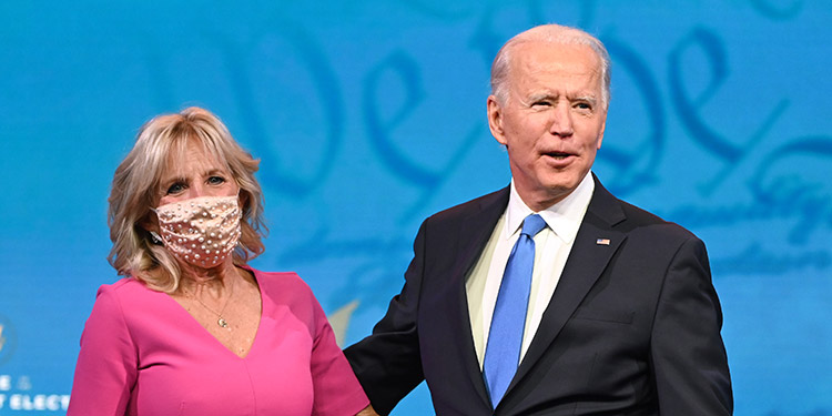 Biden se vacunará el lunes
